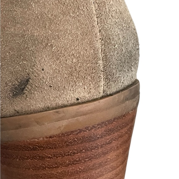 Rebecca Minkoff Lana Taupe Oiled Suede Studded Ankle Boot Size 8.5 - Picture 6 of 8